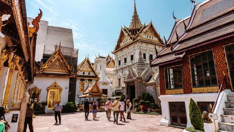 Chùa Phật Ngọc thu hút du khách khắp nơi