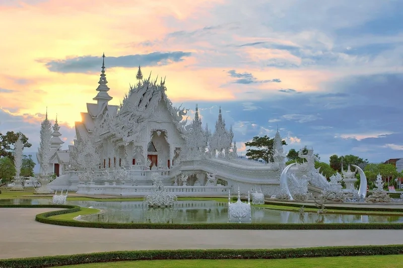 Chùa Trắng là điểm dừng chân lý tưởng cho tâm hồn