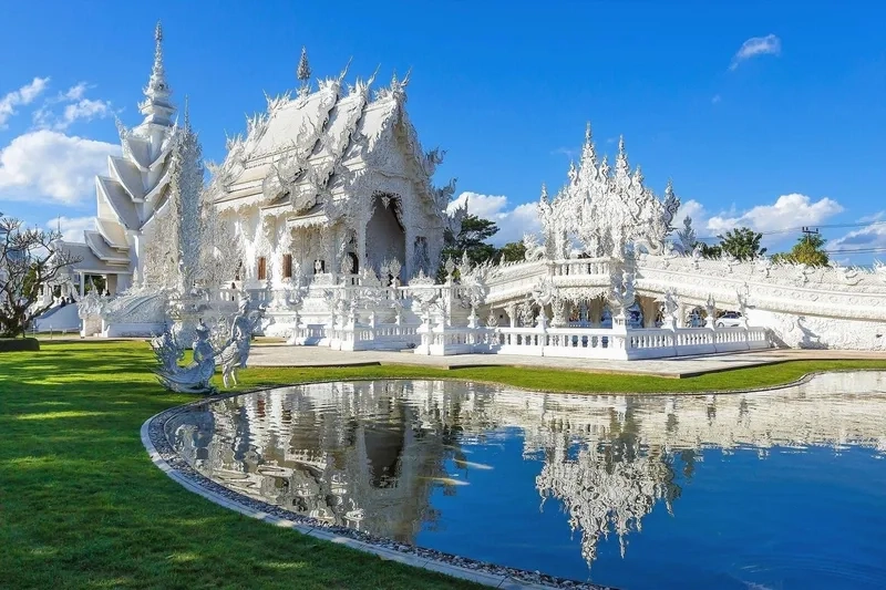 Kiến trúc Chùa Trắng thật sự độc đáo và ấn tượng