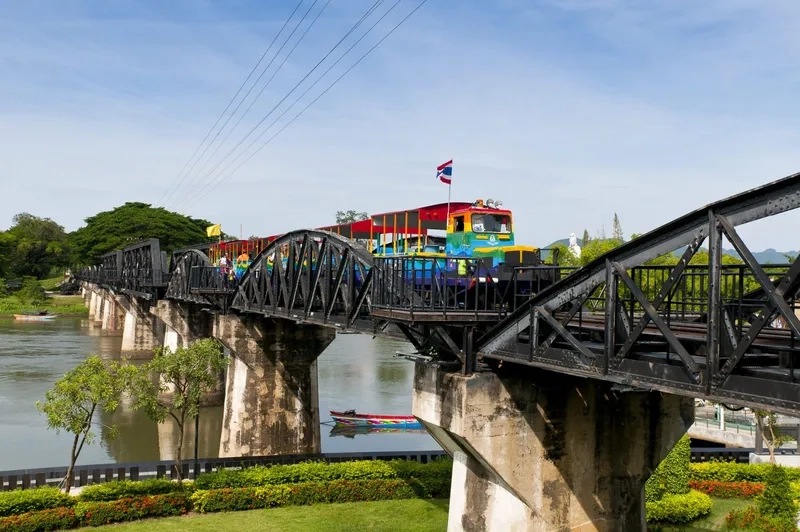 Hành trình khám phá cầu sông Kwai đầy cảm xúc