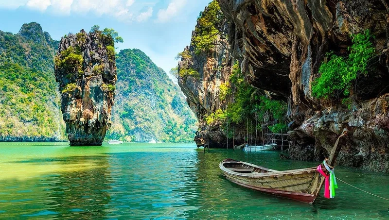 Đảo James Bond thu hút du khách yêu thích thiên nhiên