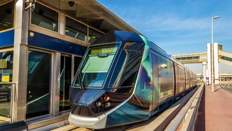 Hạn chế xe điện và bài học phát triển