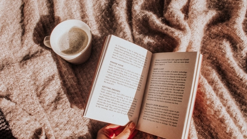 Đọc sách không chỉ giúp nâng cao kiến thức mà còn mang lại sự thư giãn