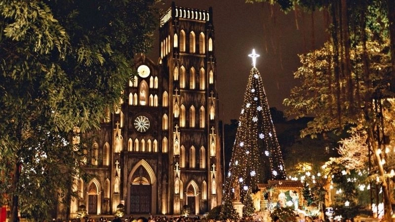 Kiến trúc Gothic cổ kính tại Nhà Thờ Lớn Hà Nội