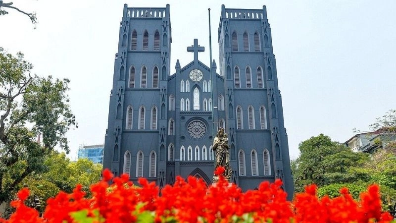 Nhà Thờ Lớn Hà Nội điểm hẹn thanh xuân của bao thế hệ