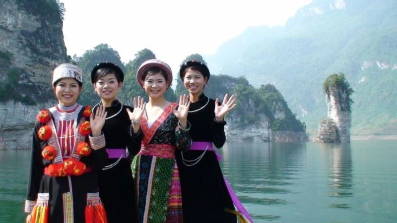 Về hồ Na Hang lắng nghe tiếng nước trong vắt