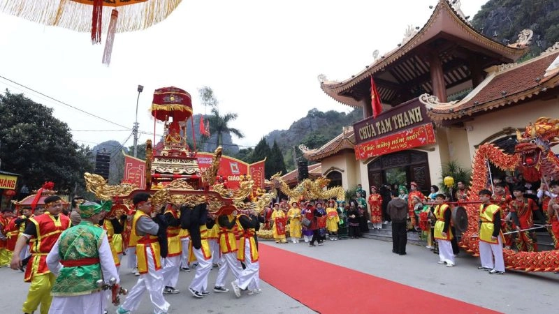 Cách di chuyển đến chùa Tam Thanh từ Hà Nội và các tỉnh lân cận