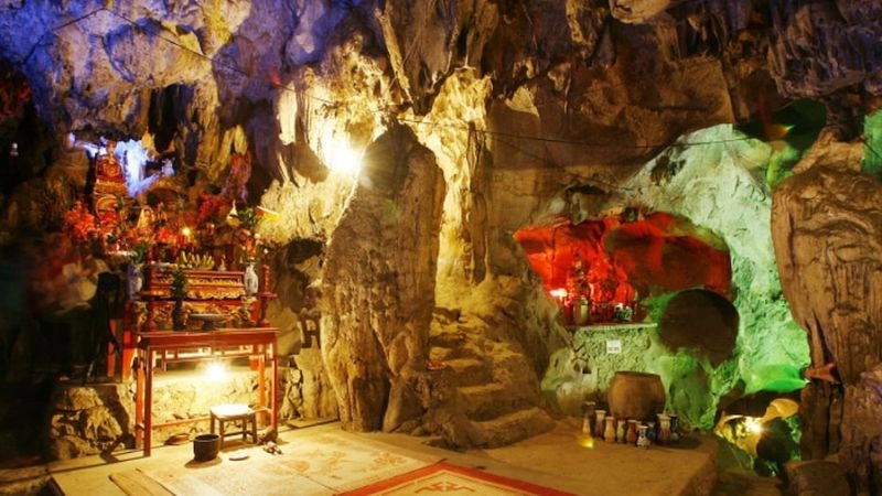 Hương khói chùa Tam Thanh vang vọng tâm linh Việt