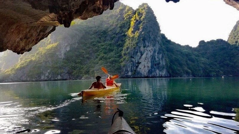 Hang Luồn là viên ngọc ẩn giữa lòng vịnh Hạ Long