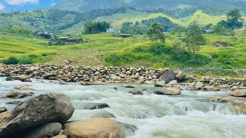 Thung lũng Mường Hoa hiện lên đầy mê hoặc