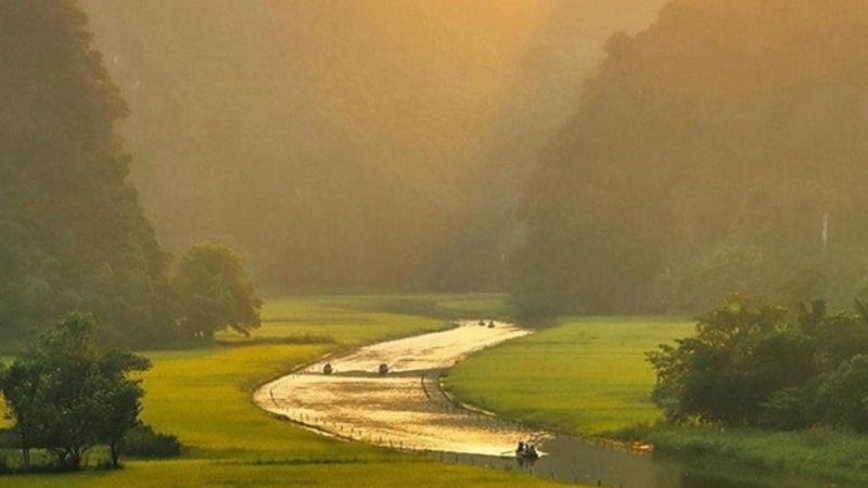Tam Cốc Bích Động mang đến khung cảnh nên thơ
