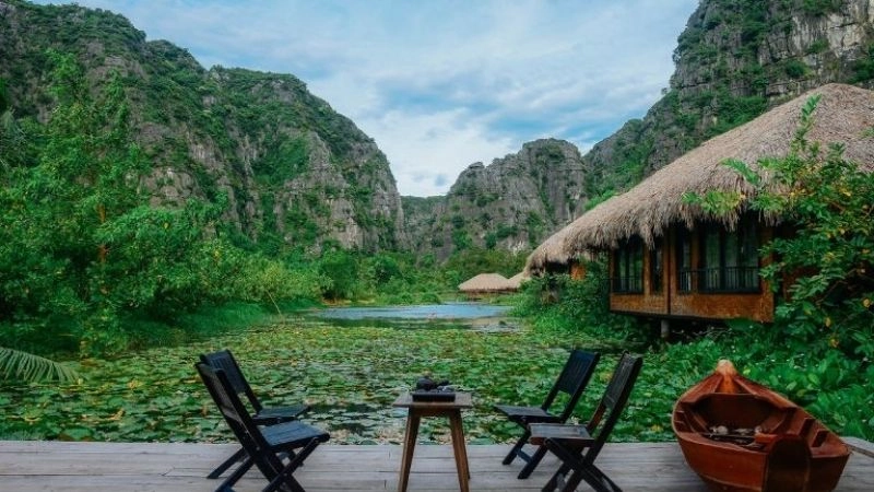 Hang Múa yên bình giữa đại ngàn hùng vĩ