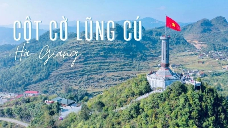 Cảnh quan Lũng Cú hiện lên hùng vĩ với núi non bao bọc