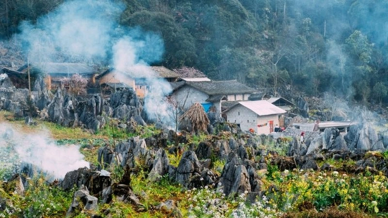 Đồng Văn nơi đá và người hòa làm một