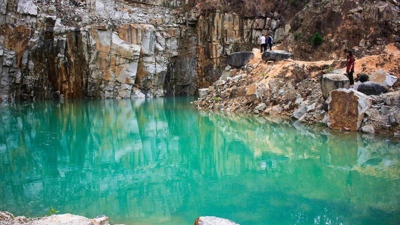 Hồ Thang Hen nên thơ giữa núi đá hùng vĩ