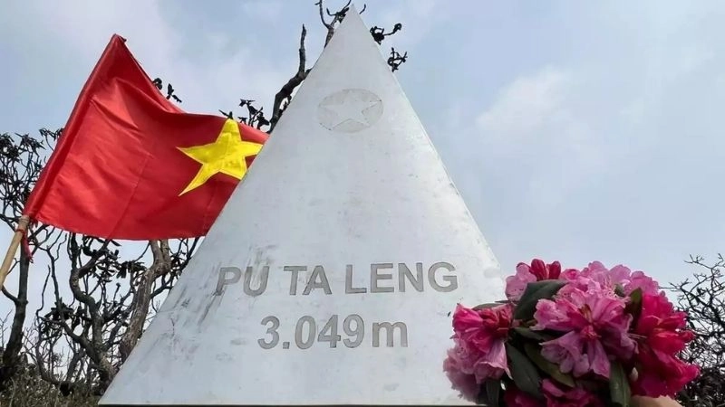 Cách di chuyển đến đỉnh Pu Ta Leng an toàn và tiện lợi