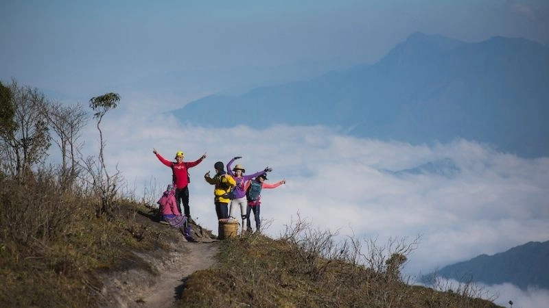 Đỉnh Pu Ta Leng như chốn tiên cảnh giữa núi