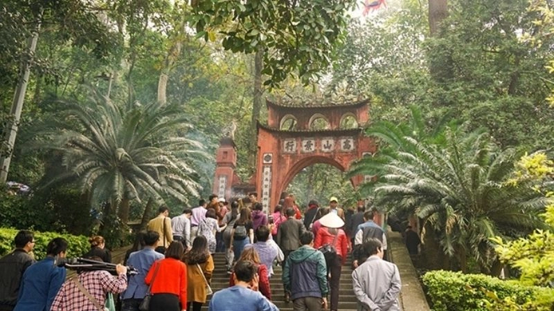 Hành trình về đền Hùng đầy cảm xúc thiêng liêng