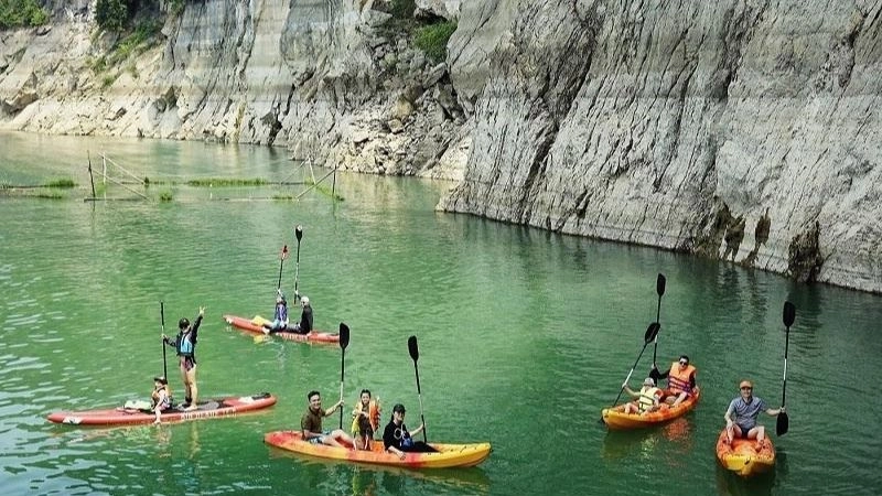 Thung Nai lặng lẽ, đẹp như bức tranh thủy mặc