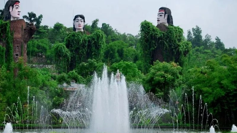 Say đắm cảnh đẹp hữu tình hồ Núi Cốc 