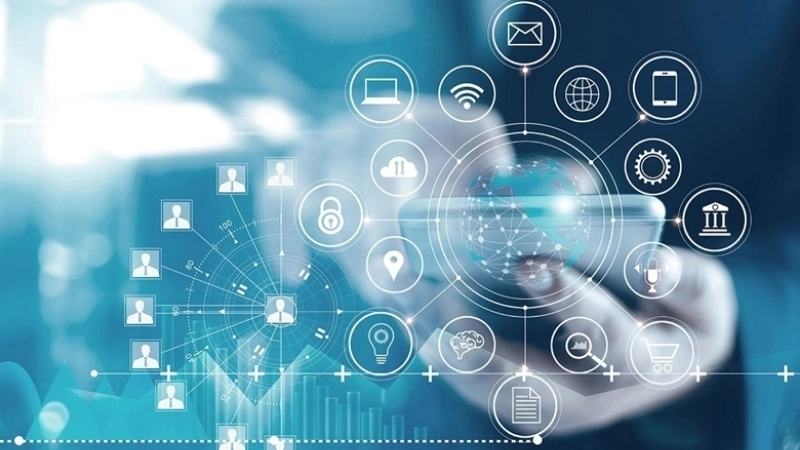 Học công nghệ mới có cần bằng đại học không hiện nay