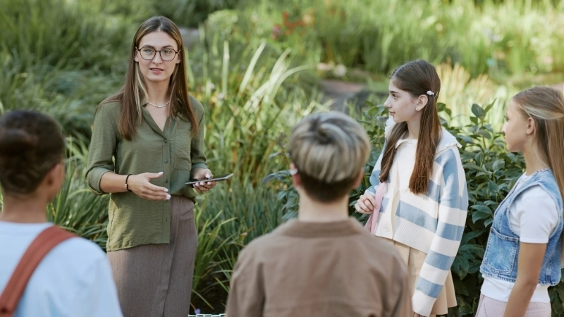 Lưu thông tin liên hệ phòng khi có sự cố