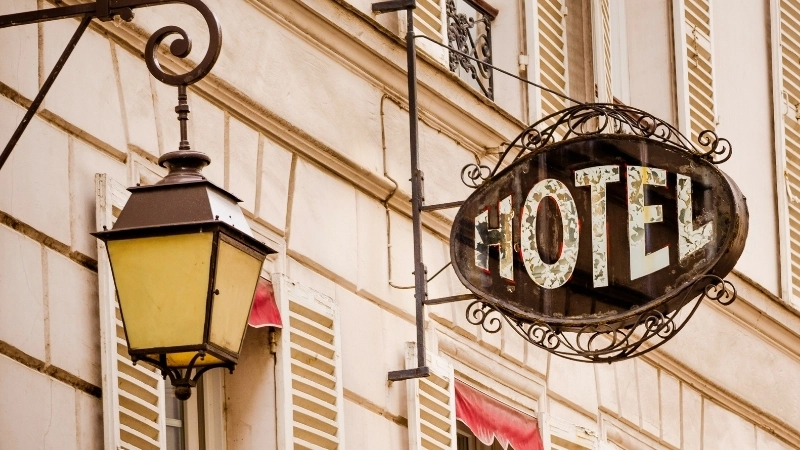 Làm thế nào để tìm khách sạn giá rẻ?