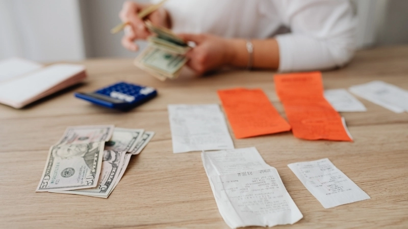 Ưu tiên trả nợ theo chiến lược tuyết lăn hoặc lãi suất cao