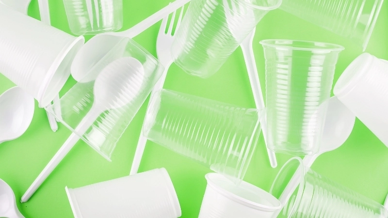 ChatGPT đã nói: Sản phẩm nhựa dùng một lần có thể chứa hóa chất độc hại