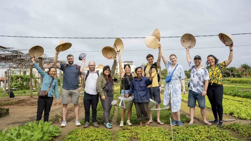 Tạo ấn tượng tốt và xây dựng hình ảnh tích cực