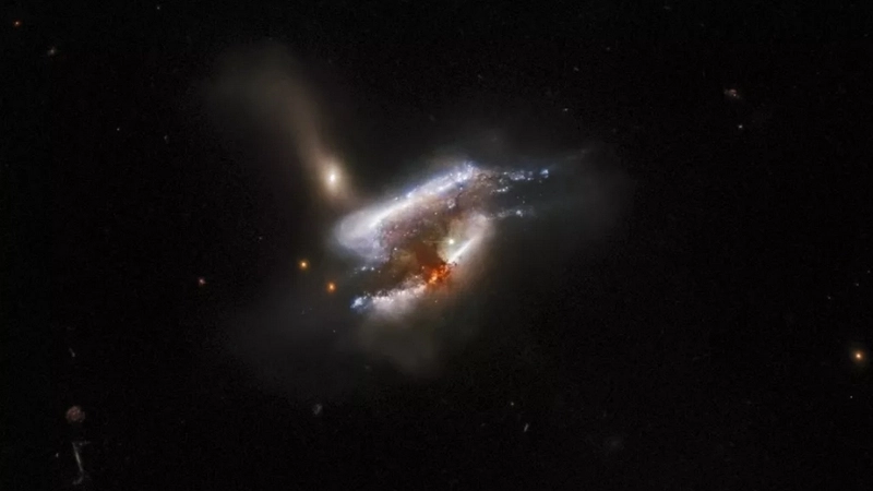 Hiểu về sự hình thành và phát triển của lỗ đen siêu lớn