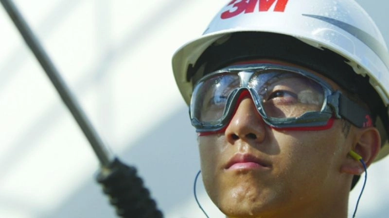 Một số công việc, môn thể thao Sử dụng kính bảo hộ