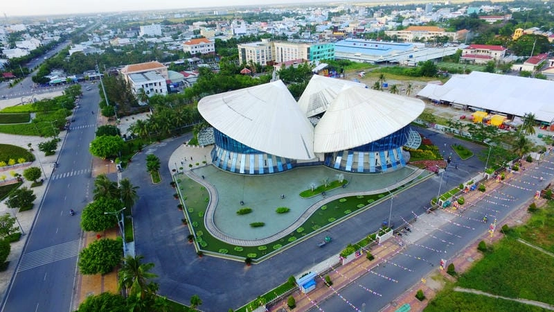 Đường phố Bạc Liêu nhộn nhịp