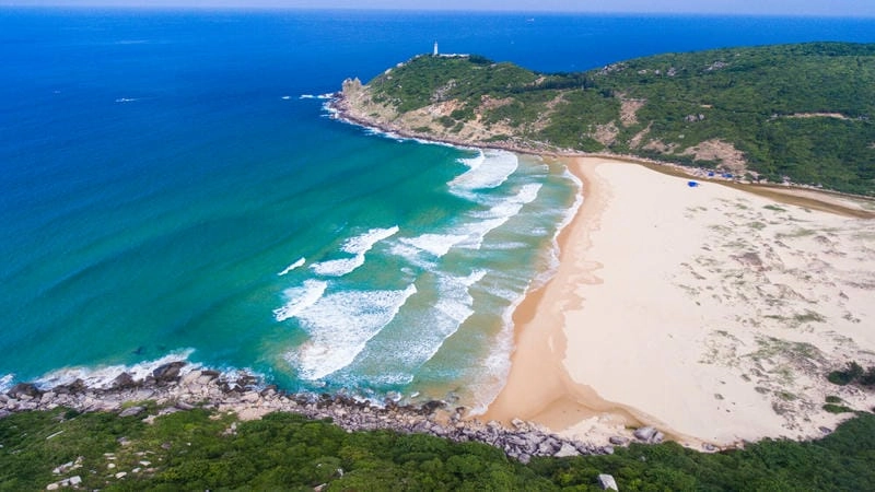 Bãi Môn Phú Yên - Nơi ngắm bình minh tuyệt đẹp