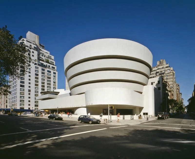 Trải nghiệm nghệ thuật Bên trong Guggenheim Museum đầy cảm hứng
