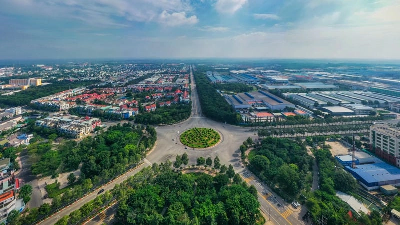 Cây xanh Bình Dương góp phần tạo không khí mát lành