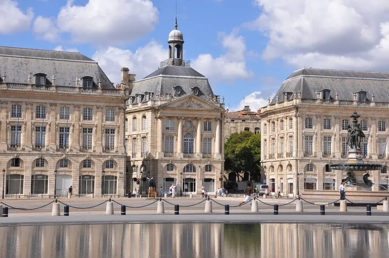Bordeaux ngập tràn sắc màu mùa thu quyến rũ