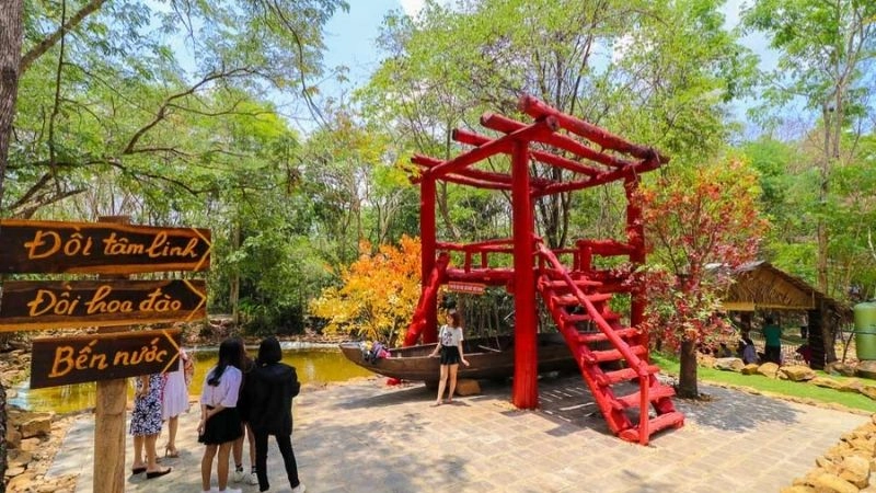 Cảnh quan Buôn Đôn hoang sơ và thơ mộng