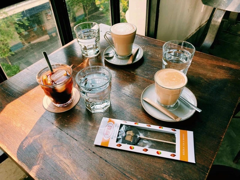 Cà phê Sài Gòn với góc quán nhỏ giữa lòng đô thị