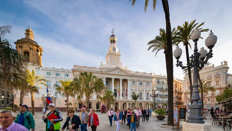 Con phố cổ Cádiz dẫn lối về miền ký ức