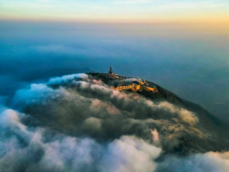 Kiến trúc cổ kính của Chùa Bà Đen Tây Ninh