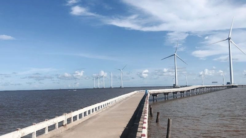 Thiên nhiên cánh đồng điện gió hòa quyện không gian