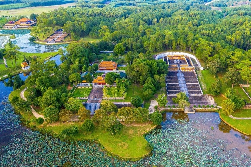 Đồi Vọng Cảnh với cảnh quan Huế tuyệt đẹp