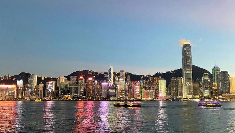 Khám phá vẻ đẹp huyền ảo tại Cầu cảng Hồng Kông