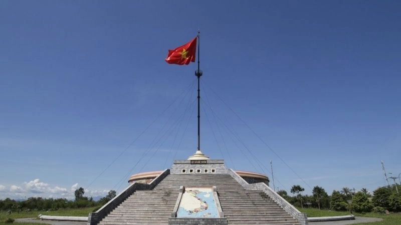 Bình yên Cầu Hiền Lương trong khoảnh khắc tĩnh lặng