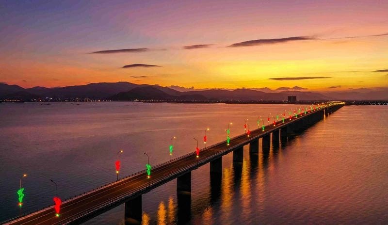 Cầu Thị Nại Bình Định, cây cầu vươn mình ra biển lớn