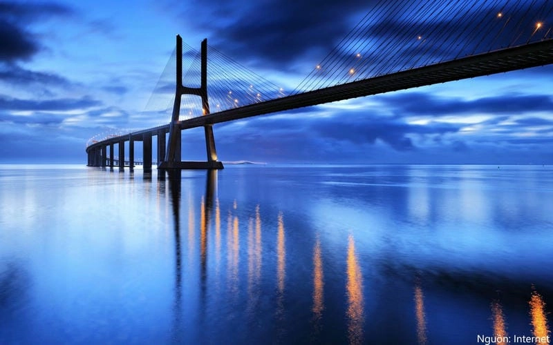 Lisbon biểu tượng Cầu Vasco da Gama là niềm tự hào
