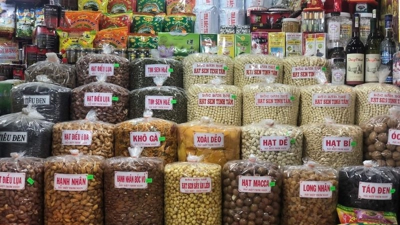 Hàng hóa Chợ Đông Ba đa dạng và phong phú