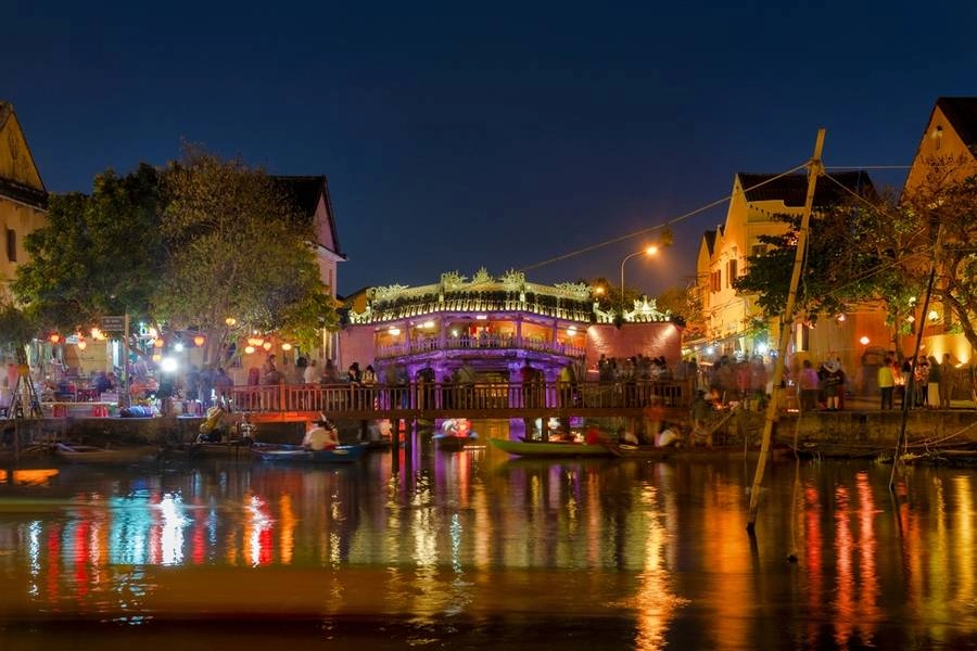 Cách di chuyển đến Chùa Cầu 