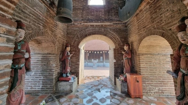 Chùa Dâu thu hút khách thập phương tìm về lễ Phật